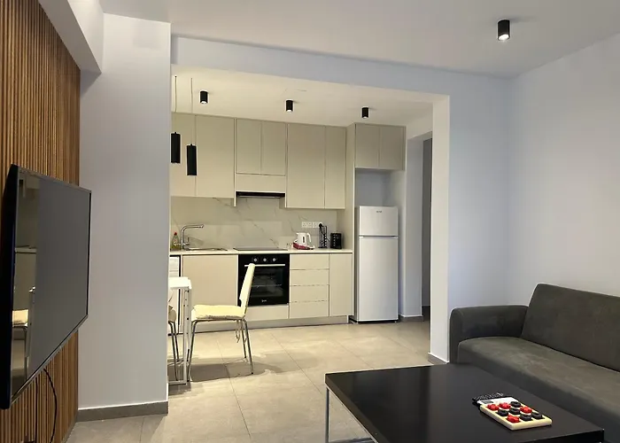 Royal Sunset & شقة ليماسول