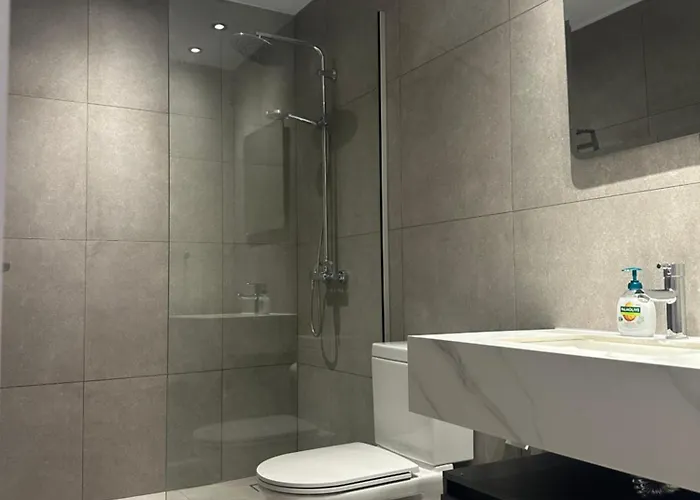 Royal Sunset & * ليماسول