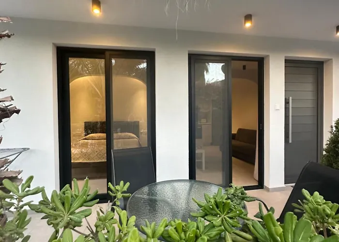 Royal Sunset & شقة