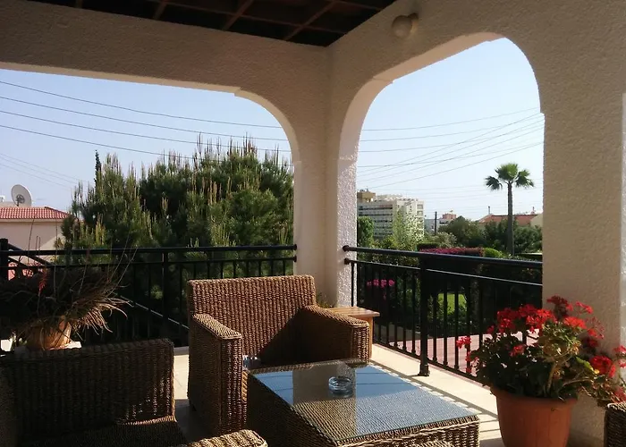 Royal Sunset & ليماسول