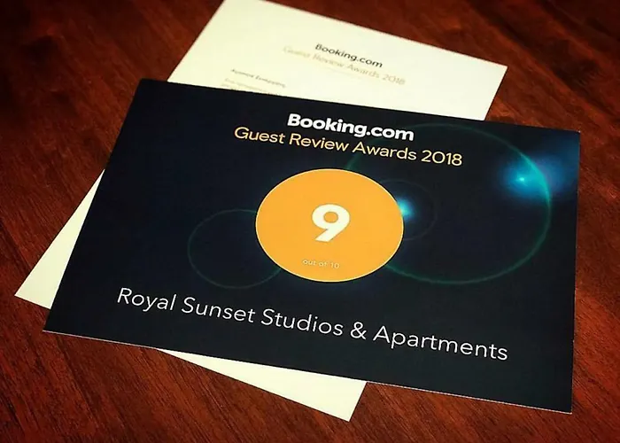 Royal Sunset & شقة *