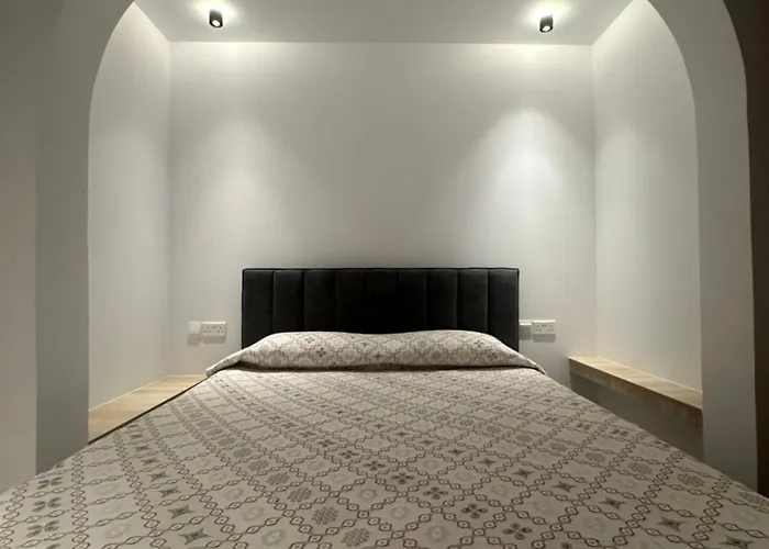 Royal Sunset & Lägenhet *